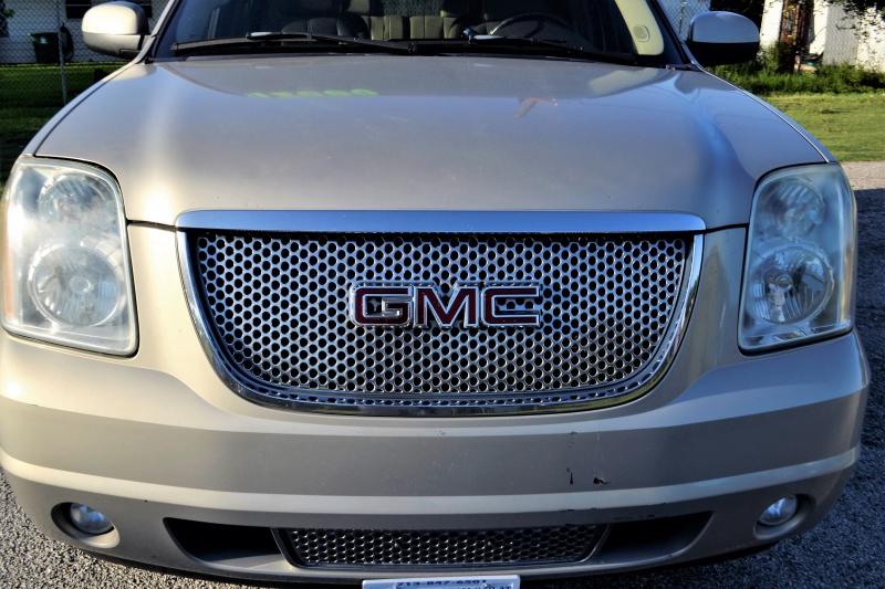 concession-auto-CALLAS-min_gmc-yukon-truck-grill-2828425